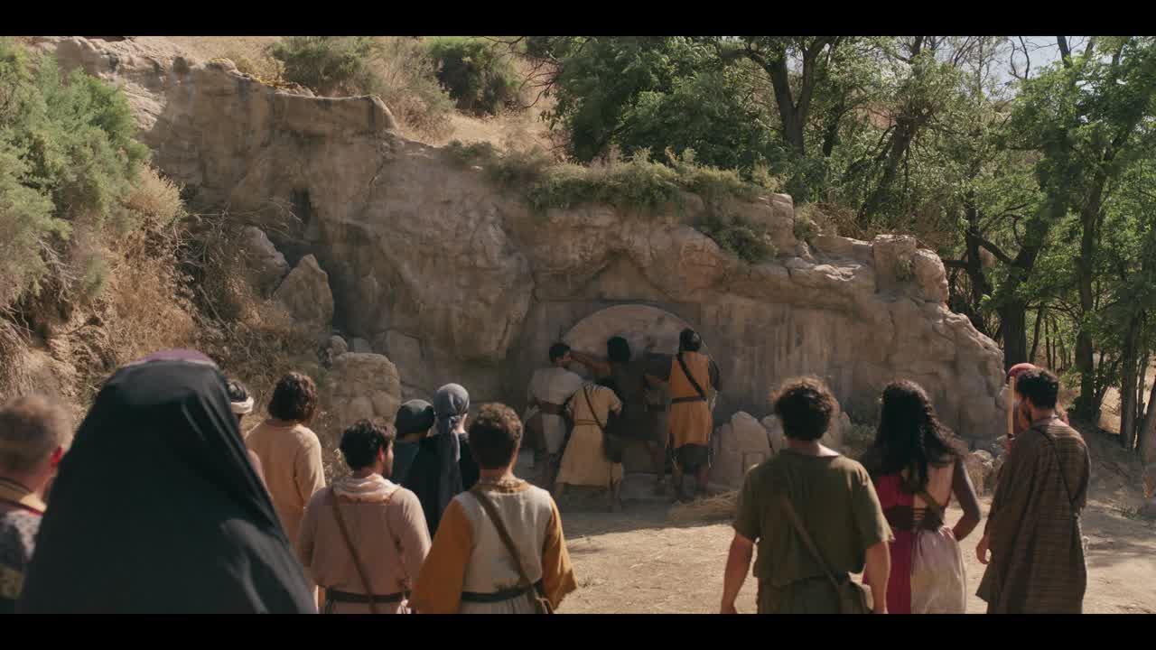 jesus-resurrects-lazarusjpg